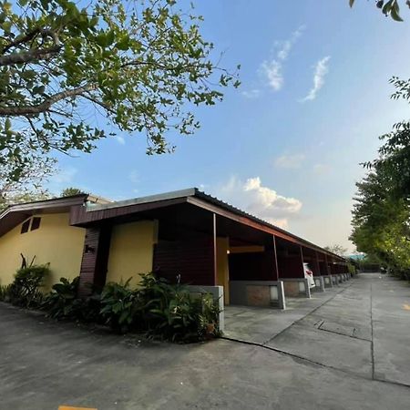 Baankaew Resort Pattaya Bagian luar foto