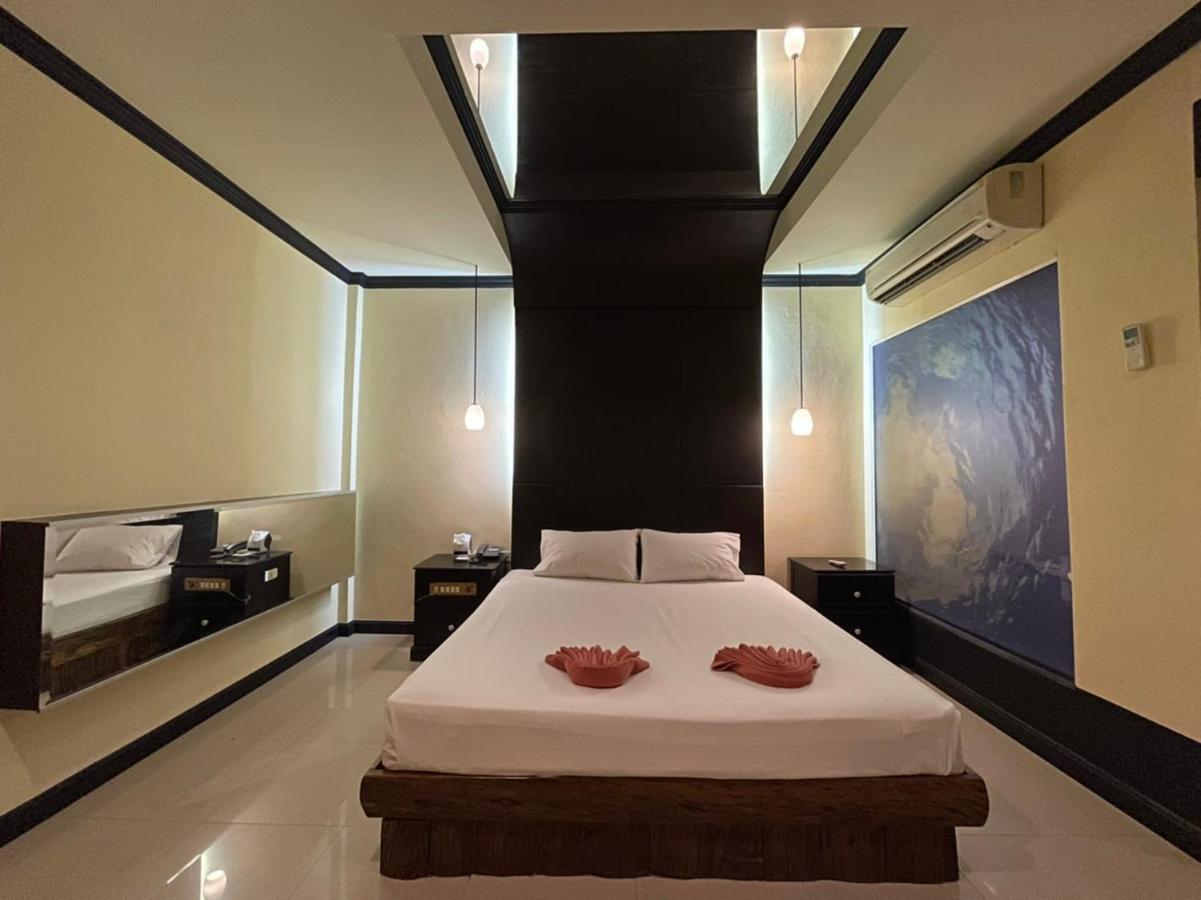 Baankaew Resort Pattaya Bagian luar foto